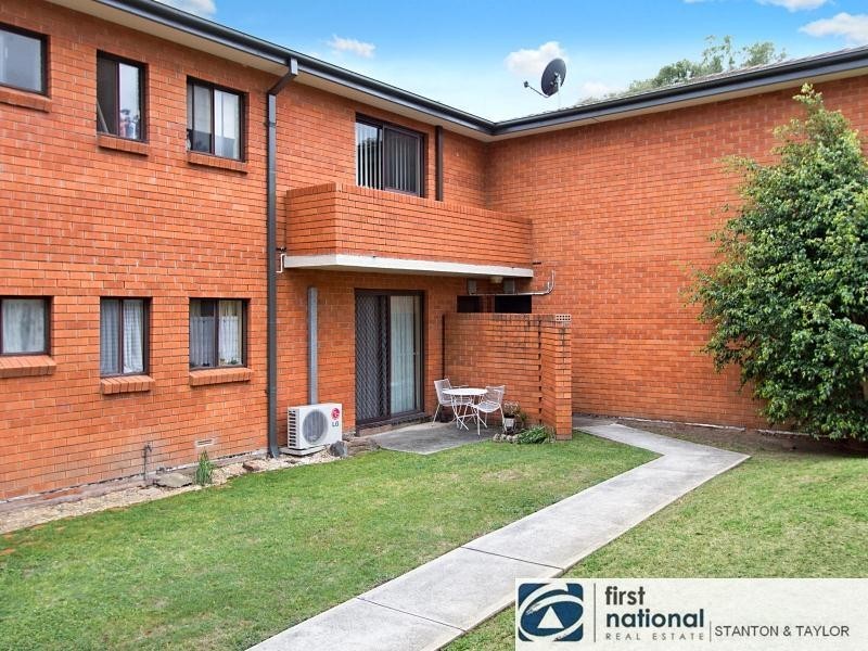 4/8 DENT Street, Jamisontown NSW 2750