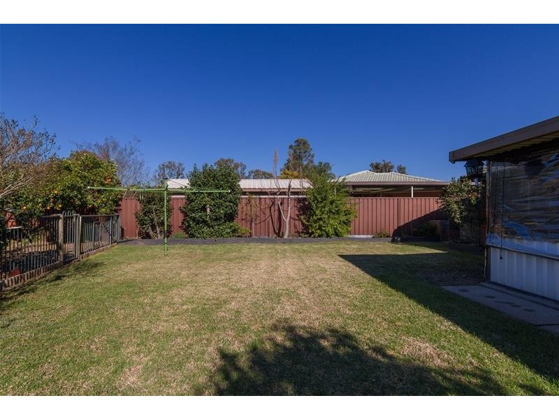 12 MALCOLM Avenue, Werrington NSW 2747
