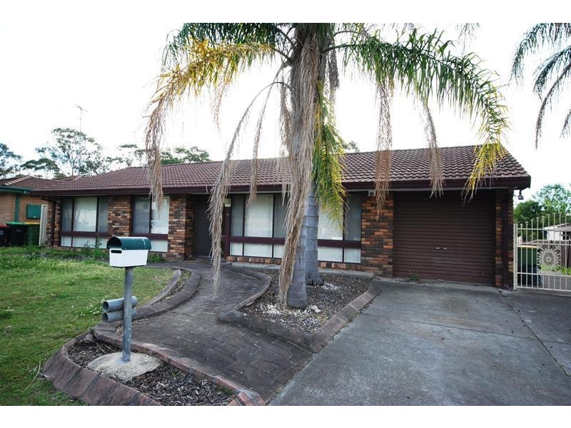 5 Woodgate Crescent, Cranebrook NSW 2749