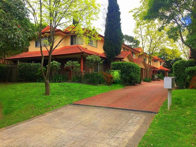 2/25 Barber  Avenue, Penrith NSW 2750