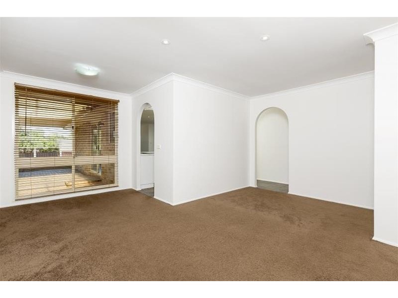 4 BRITTEN Close, Cranebrook NSW 2749