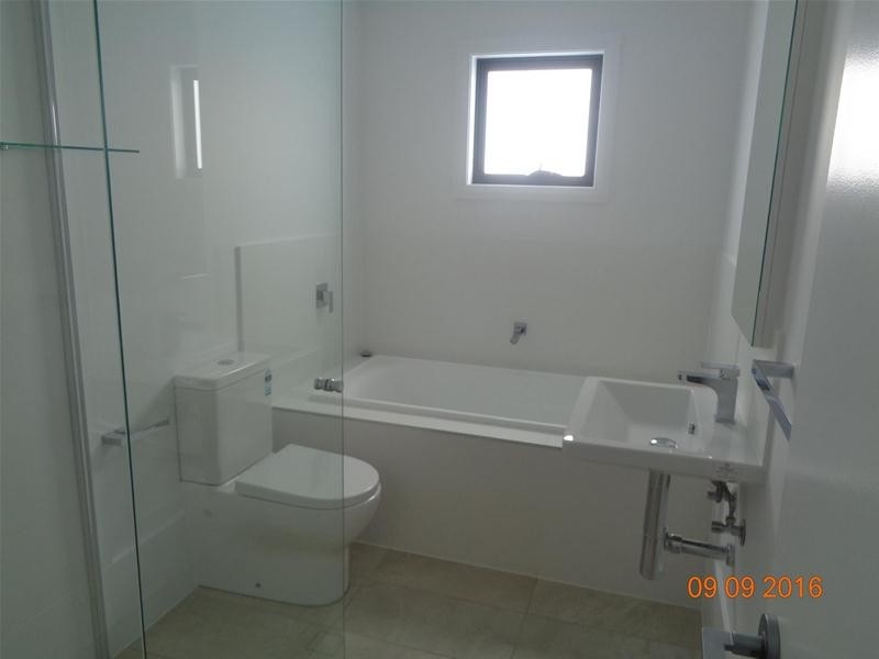 5 WOODROW Way, Penrith NSW 2750