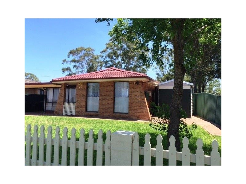 14 PENSAX Crescent, Cranebrook NSW 2749