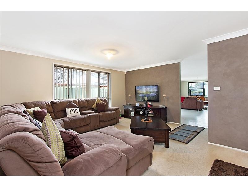 154 RIDGETOP Drive, Glenmore Park NSW 2745