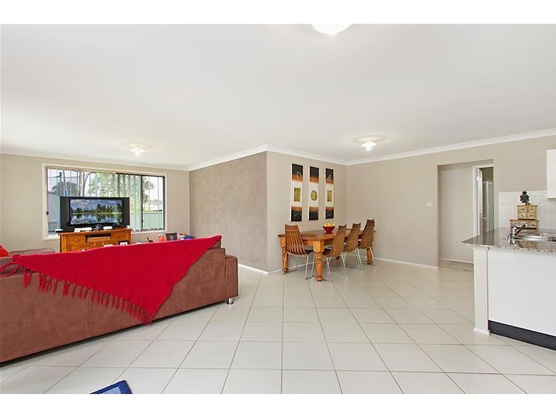154 RIDGETOP Drive, Glenmore Park NSW 2745