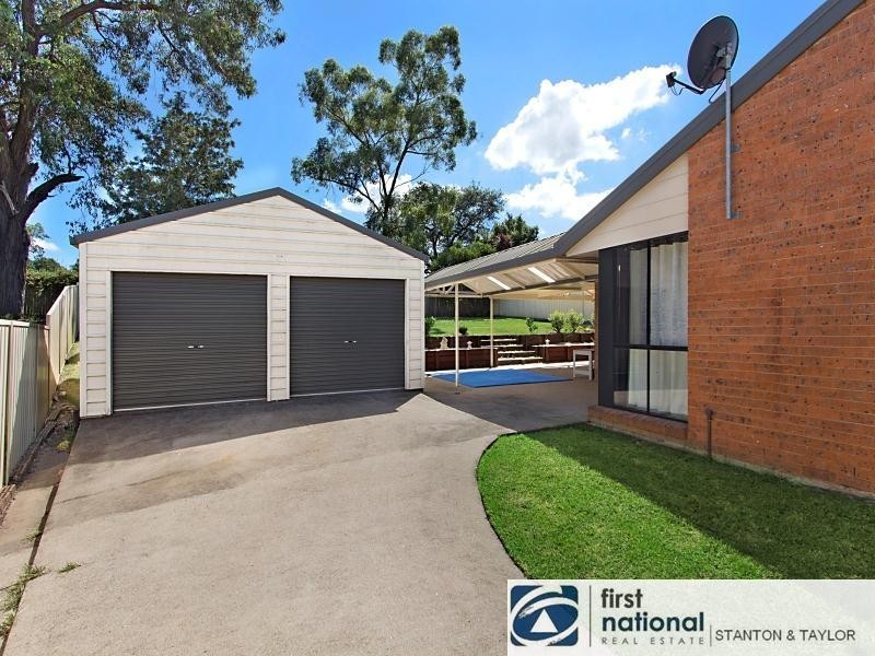 9 Hillside Circuit, Cranebrook NSW 2749