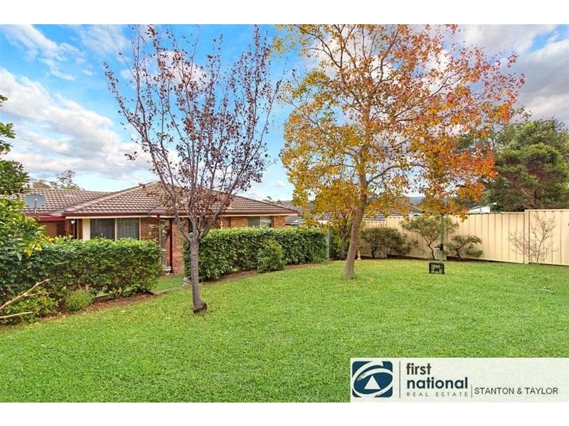 8 Pritchard Place, Glenmore Park NSW 2745