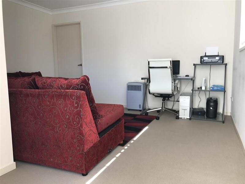 1/84 WOODLANDS Drive, Glenmore Park NSW 2745