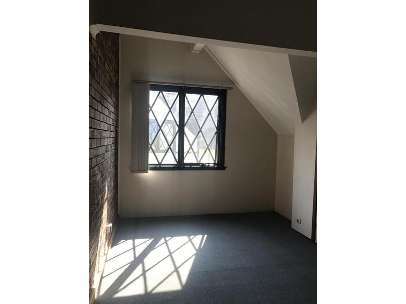 2/124 LETHBRIDGE Street, Penrith NSW 2750