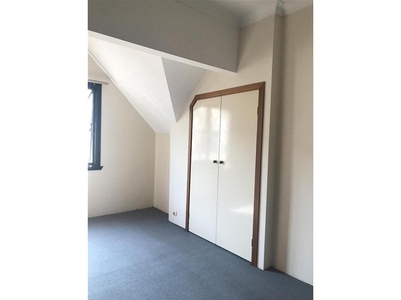 2/124 LETHBRIDGE Street, Penrith NSW 2750