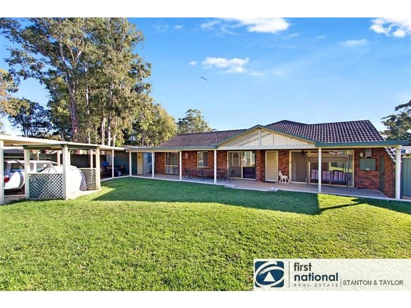 10 Woodgate Crescent, Cranebrook NSW 2749