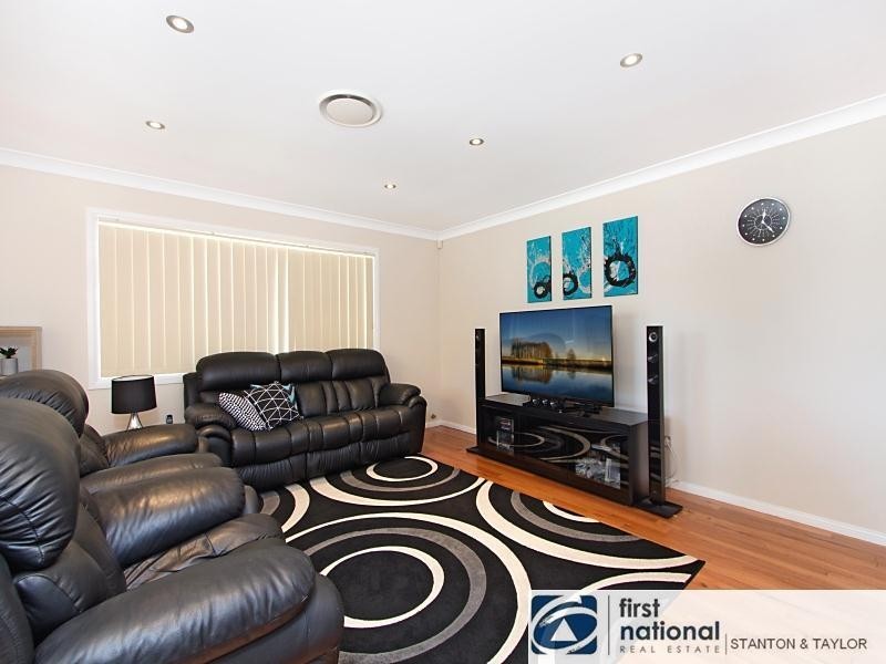 2 Moolana Parade, South Penrith NSW 2750