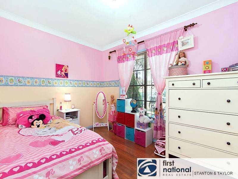 6 McFarlane Drive, Minchinbury NSW 2770