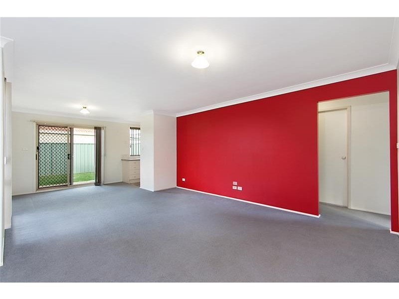 6 Wolara Crescent, Glenmore Park NSW 2745