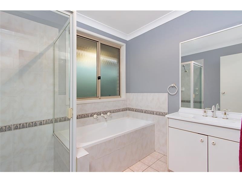 6 Wolara Crescent, Glenmore Park NSW 2745