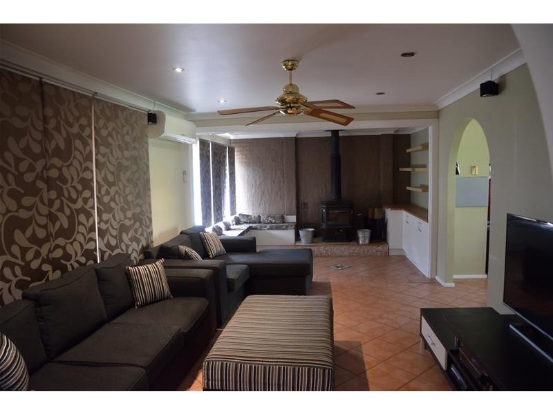 10 BRIERY Place, Cranebrook NSW 2749