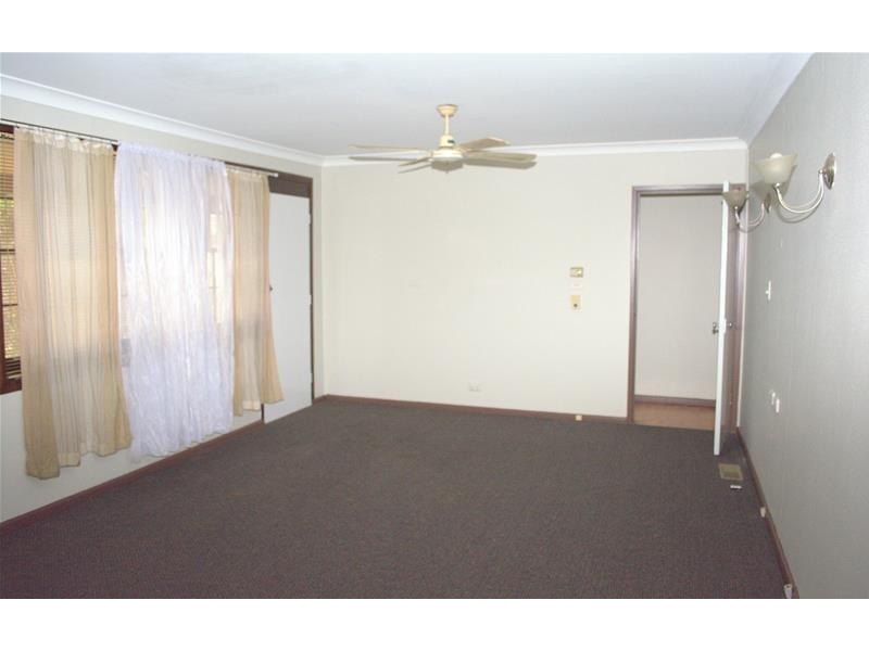 33 KILBRIDE Avenue, Dharruk NSW 2770