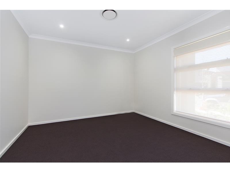 49 EMPIRE Circuit, Penrith NSW 2750