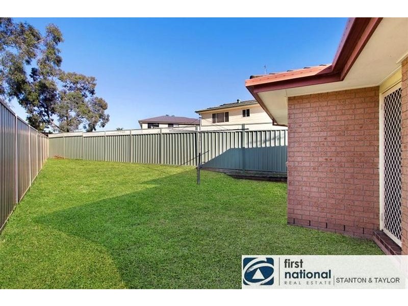 2/12 Chausson Place, Cranebrook NSW 2749