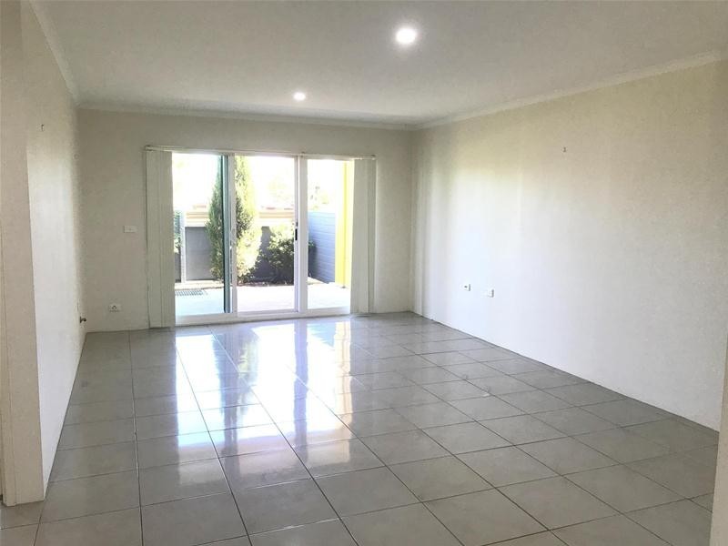 8/46 MULGOA Road, Penrith NSW 2750