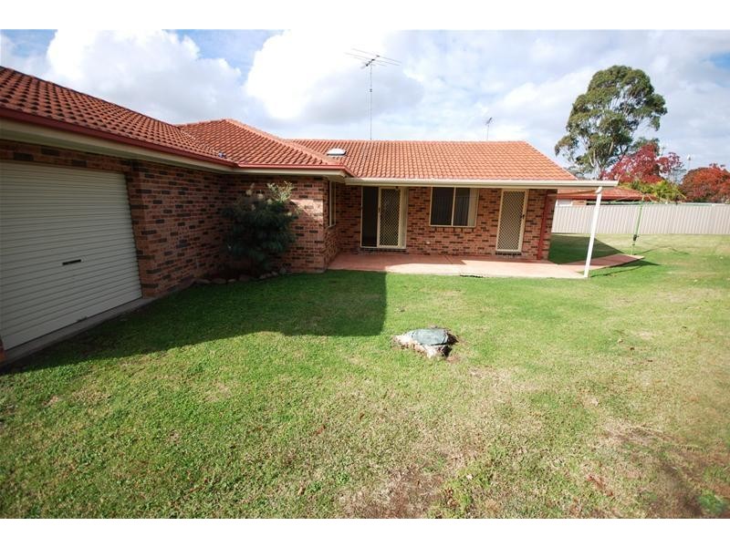5 Field Place, Cranebrook NSW 2749