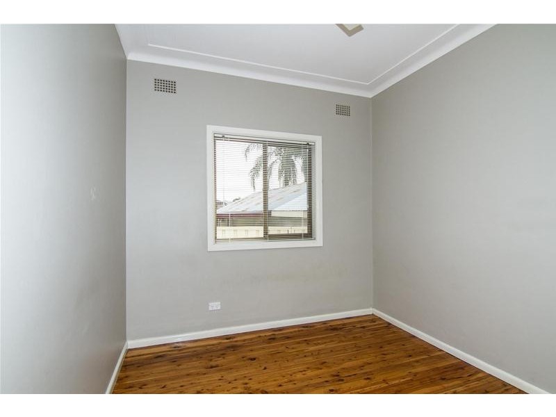 1 Kenarf  Close, Kingswood NSW 2747