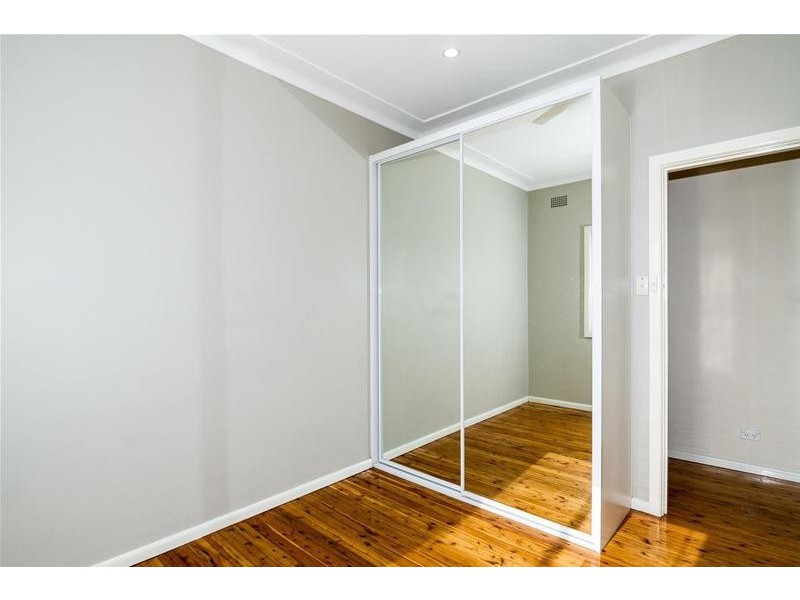 1 Kenarf  Close, Kingswood NSW 2747