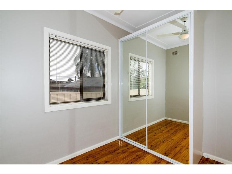 1 Kenarf  Close, Kingswood NSW 2747