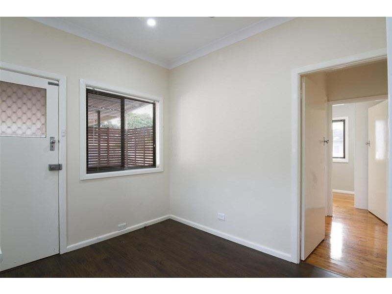 1 Kenarf  Close, Kingswood NSW 2747