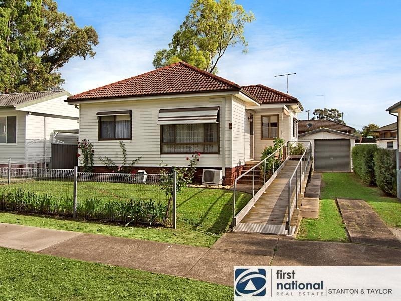 14 Barlow Street, Cambridge Park NSW 2747