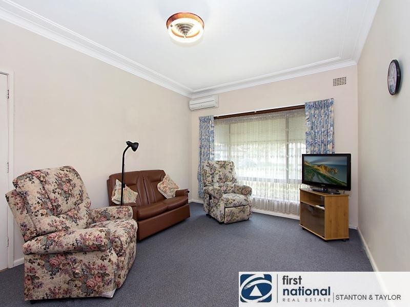 14 Barlow Street, Cambridge Park NSW 2747