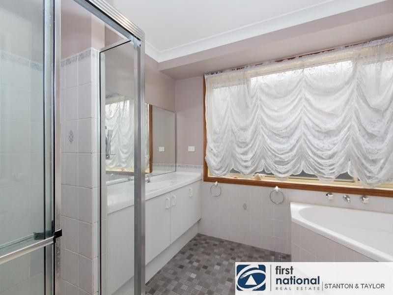 5 Tamina Place, South Penrith NSW 2750