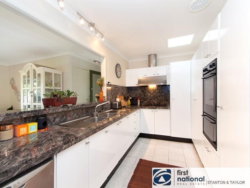 7 Fairways Avenue, Leonay NSW 2750