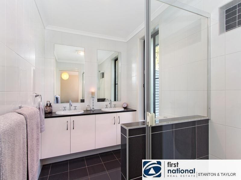 100 York Road, South Penrith NSW 2750