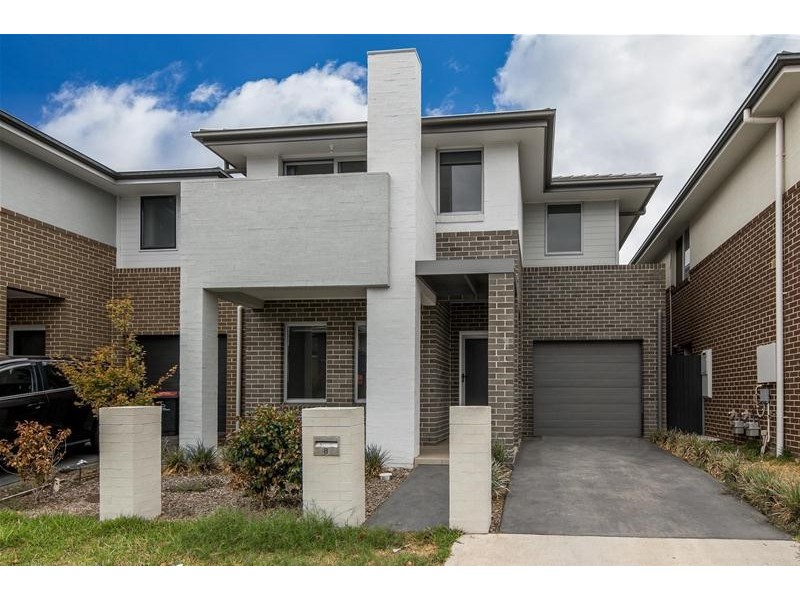 8 Bristol Street, Penrith NSW 2750