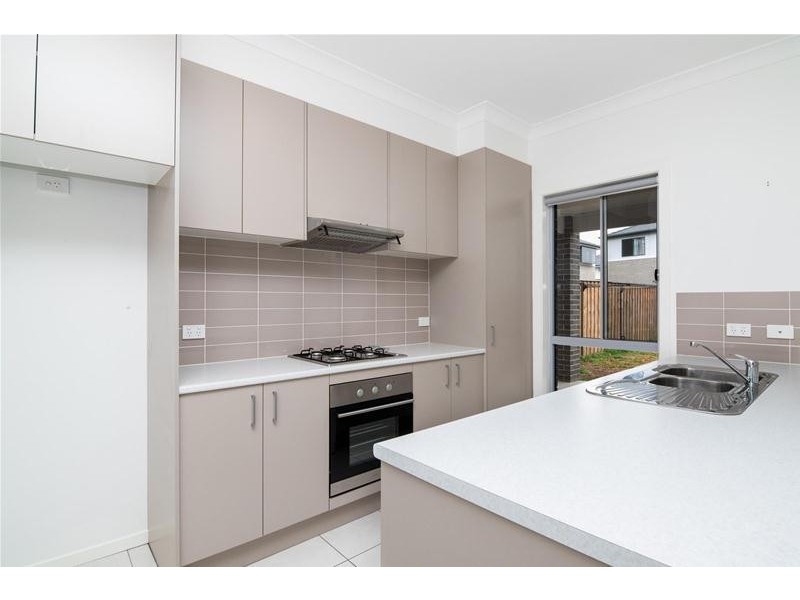 8 Bristol Street, Penrith NSW 2750