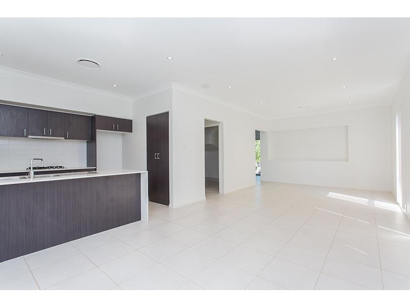 31 WILLIAM HART Crescent, Penrith NSW 2750