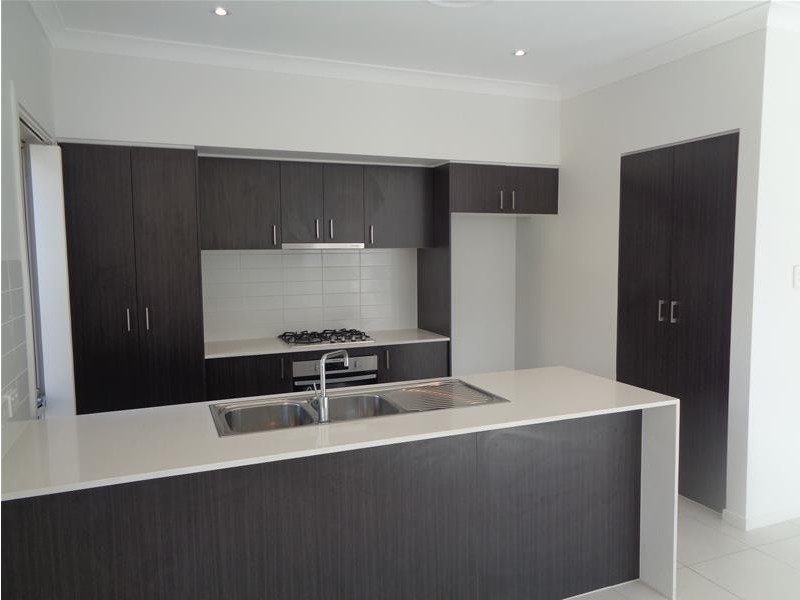 31 WILLIAM HART Crescent, Penrith NSW 2750