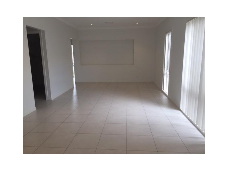 31 WILLIAM HART Crescent, Penrith NSW 2750