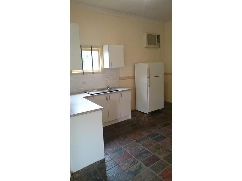 42A COLLESS Street, Penrith NSW 2750