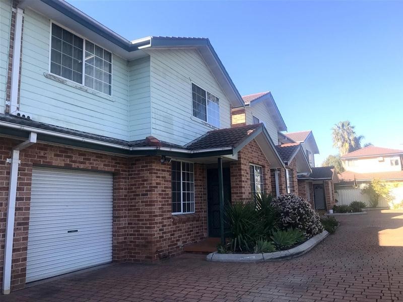 3/6 College Street, Cambridge Park NSW 2747