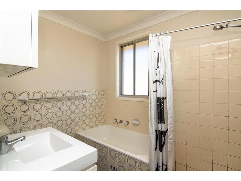 11 lindsay  Crescent, South Penrith NSW 2750