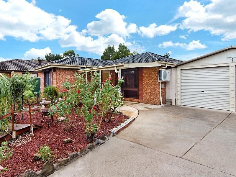 8 Kiwi Close, St Clair NSW 2759