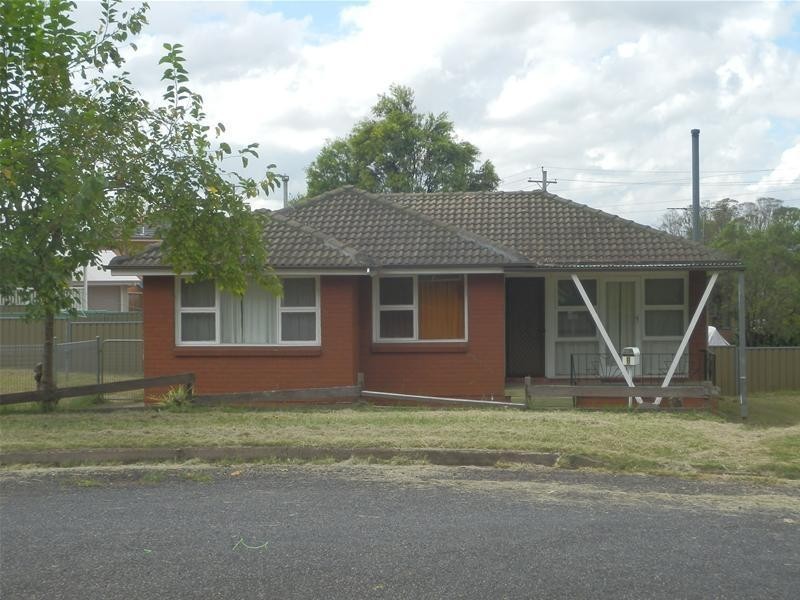8 Chester Street, Cambridge Park NSW 2747