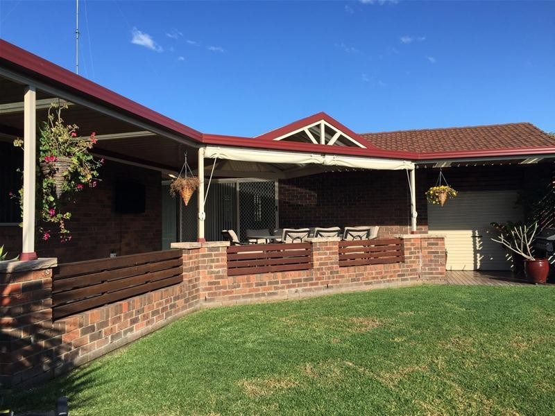 6 BRONSGROVE Close, South Penrith NSW 2750