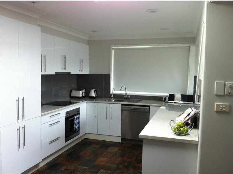 7 Treetops Avenue, South Penrith NSW 2750