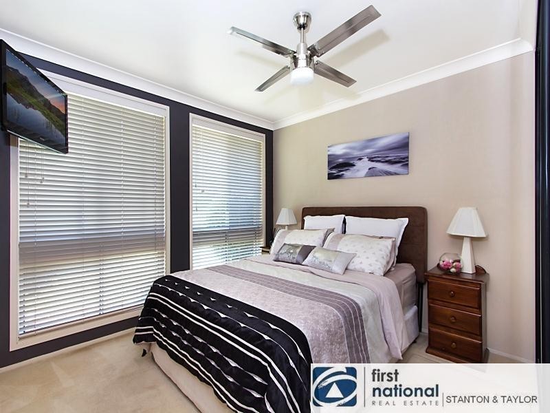 2 Dolphin Crescent, Claremont Meadows NSW 2747