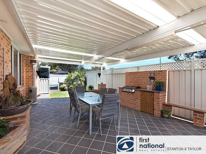 2 Dolphin Crescent, Claremont Meadows NSW 2747