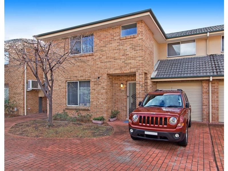 21 /29-35 BRINGELLY Road, Kingswood NSW 2747