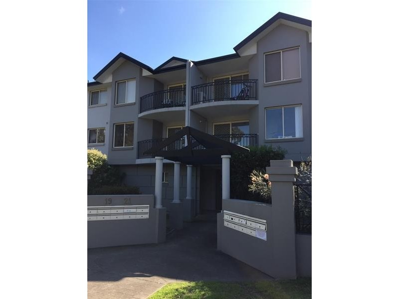 2/19-21 THURSTON Street, Penrith NSW 2750